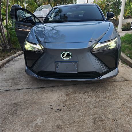 Lexus RZ450E Electric